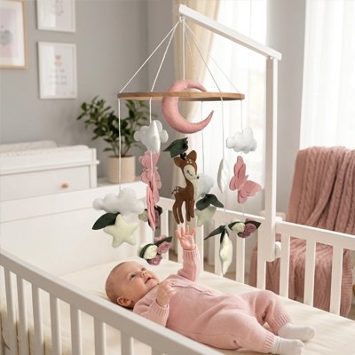 Mobile bébé qui éveil le petit